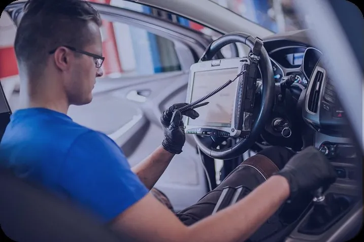 Kalibracja systemów ADAS i czujników ACC - zapewnij maksymalne bezpieczeństwo.